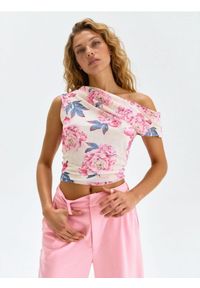 Sinsay - Bluzka z asymetrycznym dekoltem w kwiaty - wielobarwny. Wzór: kwiaty #1