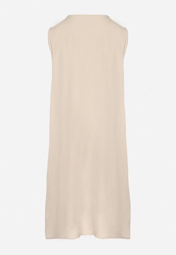 Born2be - Jasnobeżowa Bawełniana Sukienka Ozdobiona Haftem Mellrive. Okazja: na co dzień. Typ kołnierza: dekolt w serek. Kolor: beżowy. Materiał: bawełna. Wzór: aplikacja, haft. Sezon: lato. Typ sukienki: proste, w kształcie A, kopertowe. Styl: elegancki, casual, wizytowy