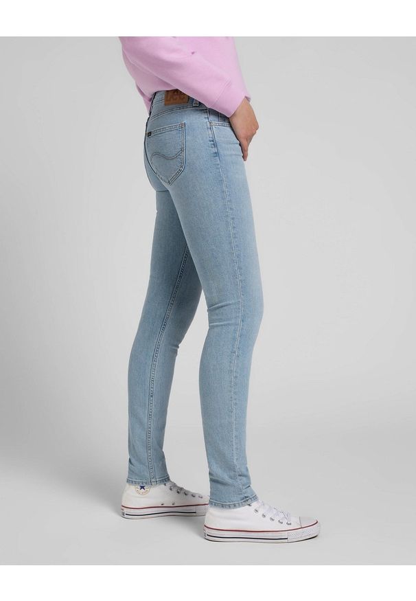 Lee - LEE SCARLETT DAMSKIE SPODNIE JEANSOWE SUNBLEACH L526BKMT 112320159