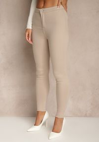 Renee - Beżowe Spodnie z Bawełny o Kroju Skinny Irivella. Okazja: na spotkanie biznesowe. Stan: podwyższony. Kolor: beżowy. Materiał: bawełna. Styl: biznesowy, elegancki
