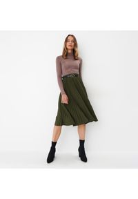 Mohito - Plisowana zielona spódnica midi - Khaki. Kolor: brązowy