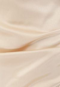 Renee - Beżowa Asymetryczna Sukienka z Satyny z Odkrytymi Plecami i Falbaną Ocera. Okazja: na ślub cywilny, na imprezę, na wesele. Kolor: beżowy. Materiał: satyna. Typ sukienki: asymetryczne #3