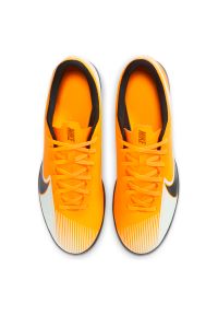 Buty piłkarskie turfy Nike Mercurial Vapor 13 Club TF AT7999. Okazja: na imprezę. Materiał: skóra, guma, syntetyk. Szerokość cholewki: normalna. Sport: piłka nożna #6