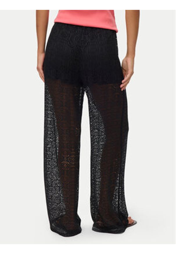 Vero Moda Spodnie materiałowe Maya 10325044 Czarny Relaxed Fit. Kolor: czarny. Materiał: syntetyk