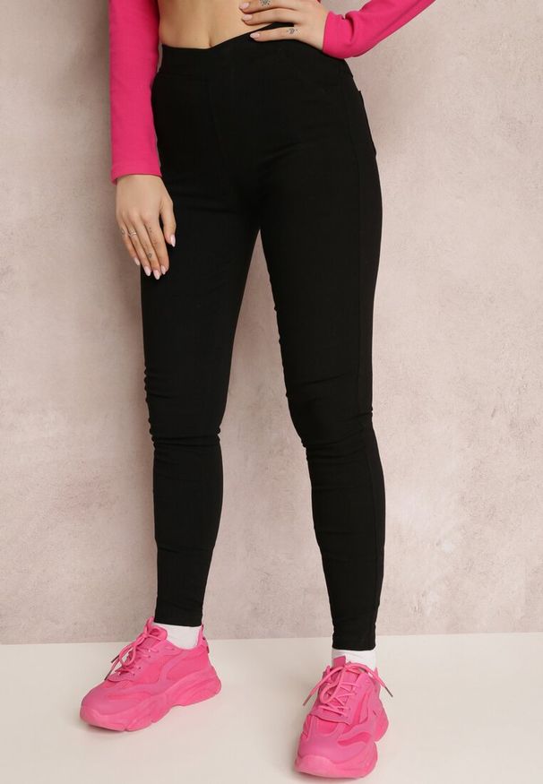 Renee - Czarne Legginsy Vereris. Okazja: na co dzień. Kolor: czarny. Materiał: dzianina. Wzór: jednolity. Styl: casual