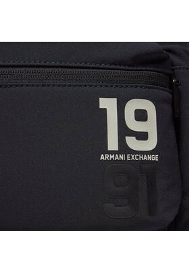 Armani Exchange Plecak 952618 4R832 00035 Granatowy. Kolor: niebieski. Materiał: materiał