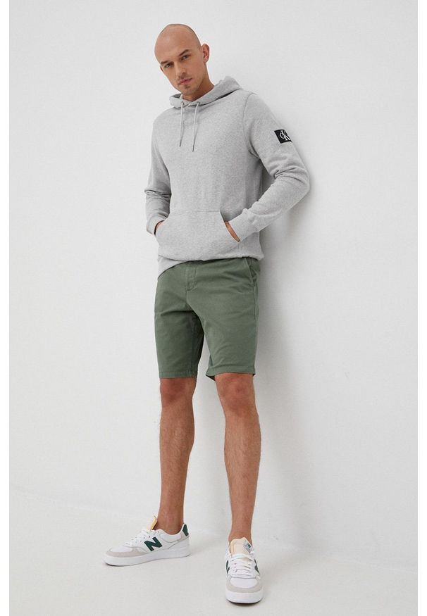 Calvin Klein Jeans bluza bawełniana męska kolor szary z kapturem z aplikacją. Okazja: na co dzień. Typ kołnierza: kaptur. Kolor: szary. Materiał: bawełna. Wzór: aplikacja. Styl: casual