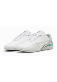 Buty do chodzenia męskie Puma Mapf1 Drift Cat Decima Motosport. Kolor: biały. Materiał: materiał, syntetyk. Szerokość cholewki: normalna. Sport: turystyka piesza