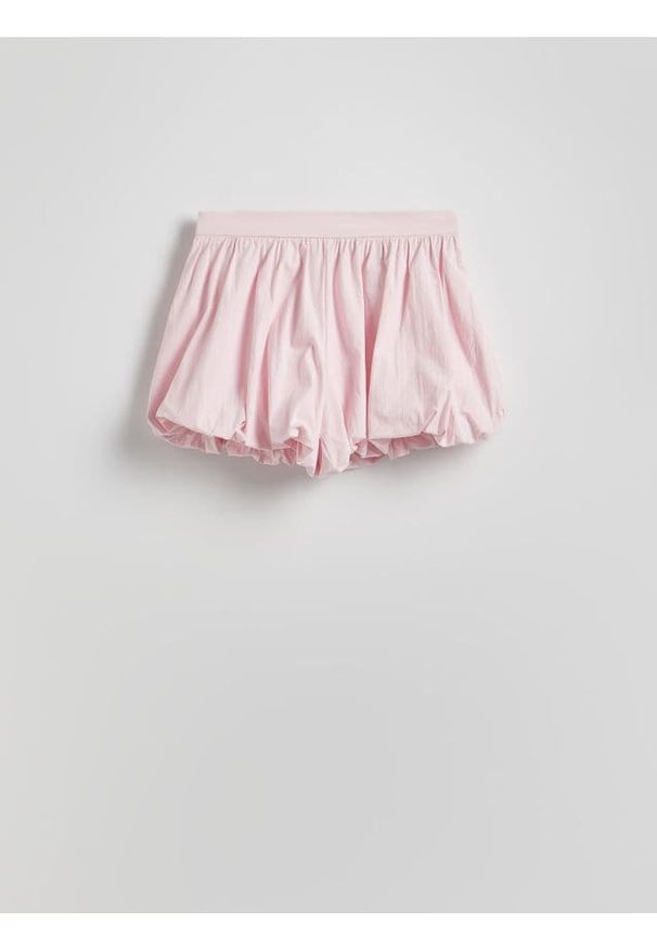 Reserved - Szorty o kroju bombka - pastelowy róż. Kolor: różowy. Materiał: tkanina, bawełna