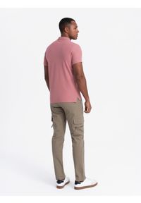 Ombre Clothing - Męska jednokolorowa koszulka polo BASIC z dzianiny pique - ciemnoróżowa V7 OM-POBS-0100 - XXL. Okazja: na co dzień. Typ kołnierza: polo. Kolor: różowy. Materiał: dzianina. Wzór: haft, jednolity, aplikacja. Sezon: lato, wiosna. Styl: sportowy, casual, wizytowy, klasyczny #3