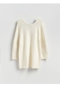 Reserved - Sukienka z wiązaniem - kremowy. Kolor: kremowy. Materiał: dzianina, wełna #1