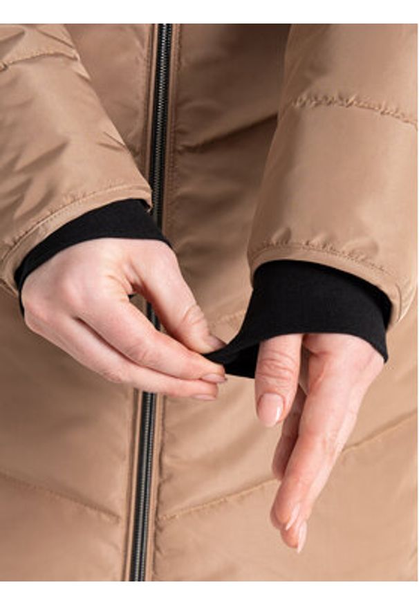 Dare2B Kurtka zimowa Entrusted DWP604 Beżowy Regular Fit. Kolor: beżowy. Materiał: syntetyk. Sezon: zima