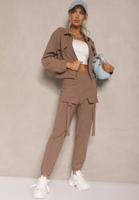 Renee - Brązowy Komplet Dresowy Utility Bluza Rozpinana i Spodnie z Kieszeniami Telinoria. Kolor: brązowy. Materiał: dresówka. Wzór: aplikacja #5