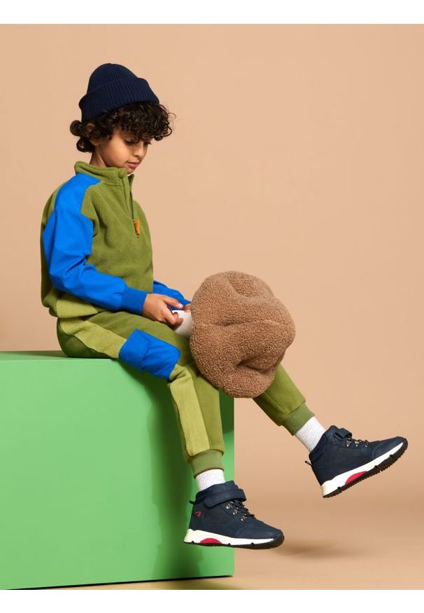 Sinsay - Spodnie polarowe ACTIVE - zielony. Kolor: zielony. Materiał: polar. Długość: długie