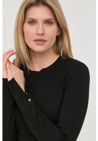 Guess sweter damski kolor czarny lekki. Okazja: na co dzień. Kolor: czarny. Materiał: materiał, dzianina, wiskoza. Długość rękawa: długi rękaw. Długość: długie. Styl: casual #3