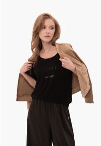 Volcano - Koszulka oversize z napisem T-ICON. Kolekcja: plus size. Kolor: czarny. Materiał: skóra, bawełna, materiał. Wzór: napisy. Sezon: lato. Styl: glamour #1