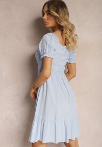 Renee - Jasnoniebieska Bawełniana Sukienka o Rozkloszowanym Kroju z Gumką przy Dekolcie Moridia. Kolor: niebieski. Materiał: bawełna. Typ sukienki: rozkloszowane. Styl: elegancki