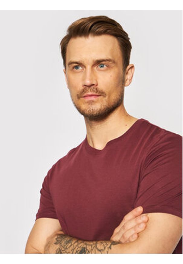 Jack & Jones T-Shirt Organic Basic 12156101 Bordowy Slim Fit. Kolor: czerwony. Materiał: bawełna
