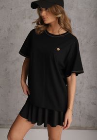 Renee - Czarny T-shirt z Bawełny z Motywem Serca i Łańcuszkiem Carilnessa. Okazja: na co dzień. Kolekcja: plus size. Kolor: czarny. Materiał: bawełna. Styl: casual, klasyczny #1