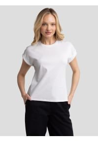 Big-Star - Koszulka damska z podwijanym rękawem biała Adela 100. Kolor: biały. Materiał: dzianina, żakard. Długość rękawa: krótki rękaw. Długość: krótkie. Wzór: gładki, jednolity. Styl: klasyczny #6