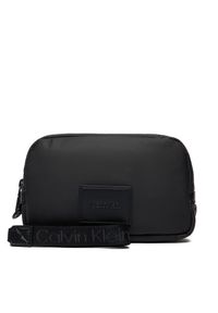 Saszetka Calvin Klein. Kolor: czarny. Materiał: puch #1