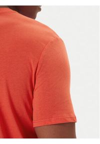 Mustang T-Shirt Austin 1016857 Czerwony Regular Fit. Kolor: czerwony. Materiał: bawełna #4