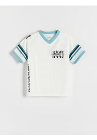 Reserved - T-shirt oversize z nadrukiem - biały. Kolor: biały. Materiał: bawełna, włókno, dzianina. Wzór: nadruk