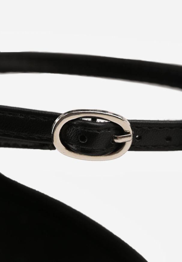 Born2be - Czarne Sandały na Szpilce z Cienkim Paskiem Nealia. Okazja: na co dzień. Zapięcie: pasek. Kolor: czarny. Materiał: jeans. Obcas: na szpilce. Styl: casual, klasyczny