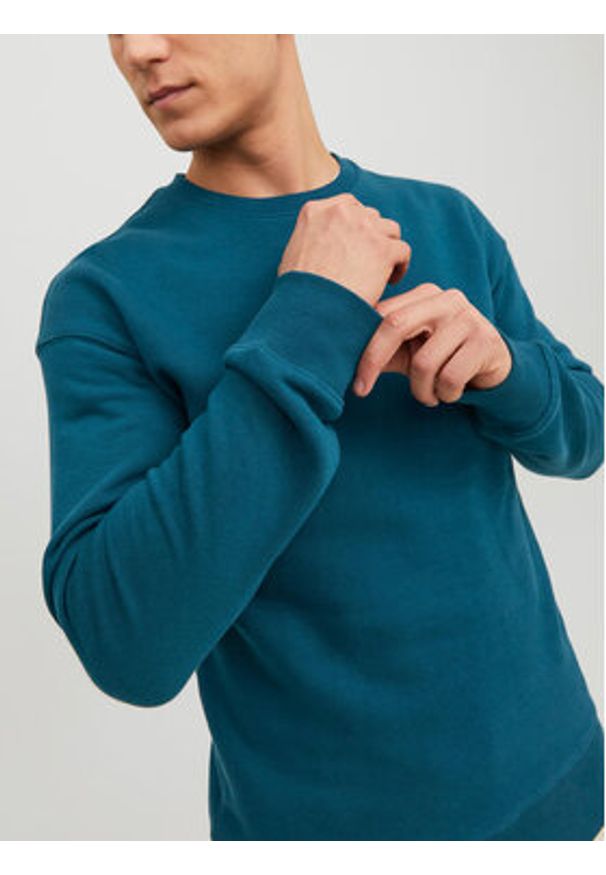 Jack & Jones - Jack&Jones Bluza Star 12208182 Niebieski Relaxed Fit. Kolor: niebieski. Materiał: bawełna, syntetyk