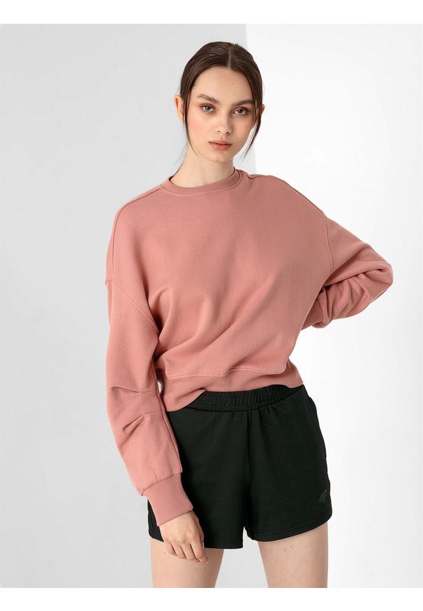 4f - Bluza oversize nierozpinana bez kaptura damska. Okazja: na co dzień. Typ kołnierza: bez kaptura. Materiał: materiał, dzianina. Długość: krótkie. Styl: casual