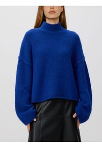 Reserved - Sweter z golfem - niebieski. Typ kołnierza: golf. Kolor: niebieski. Materiał: wełna, dzianina