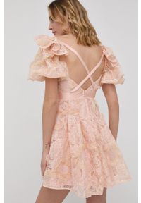 For Love & Lemons Sukienka kolor różowy mini rozkloszowana. Kolor: różowy. Materiał: poliester, dzianina, koronka. Długość rękawa: krótki rękaw. Typ sukienki: rozkloszowane. Długość: mini #3