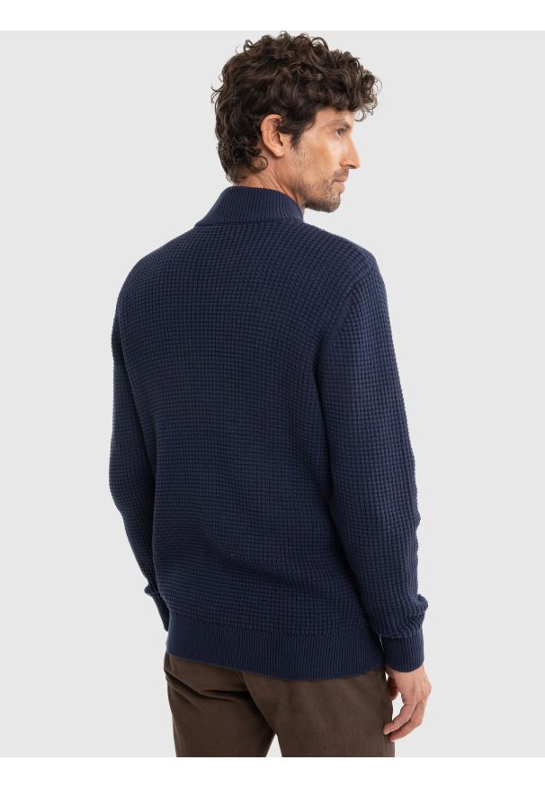Big-Star - Sweter męski ze stójką granatowy Karlison 403. Okazja: do pracy. Typ kołnierza: kołnierzyk stójkowy. Kolor: niebieski. Wzór: ze splotem. Styl: elegancki
