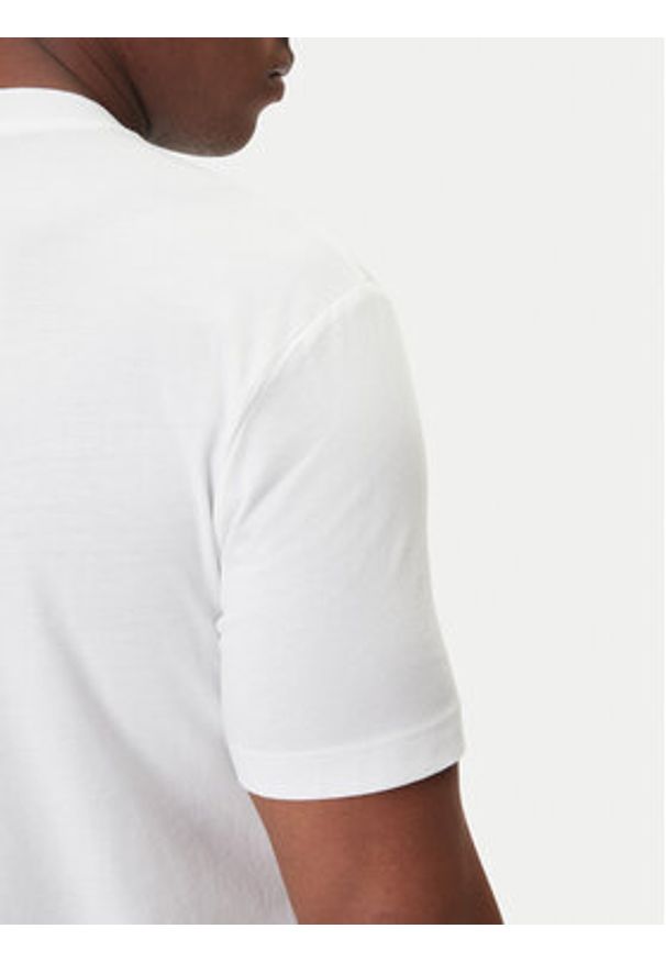EA7 Emporio Armani T-Shirt 7M001189 AF17789 U0002 Biały Regular Fit. Kolor: biały. Materiał: bawełna