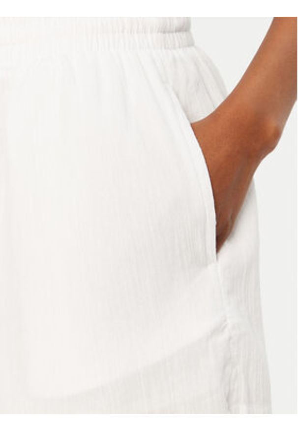 Seafolly Szorty materiałowe Crinkle 55429-SH Biały Regular Fit. Kolor: biały. Materiał: bawełna