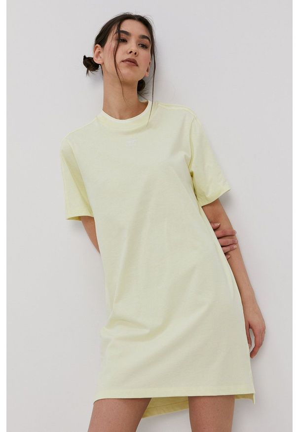 adidas Originals - Sukienka. Okazja: na co dzień. Kolor: żółty. Długość rękawa: krótki rękaw. Typ sukienki: proste. Styl: casual