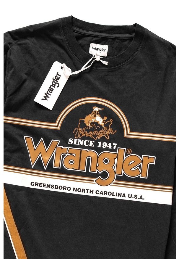 Wrangler - LONGSLEEVE WRANGLER LS SEASONAL LOGO TEE FADED BLACK W7B98FGV6 112131574. Długość rękawa: długi rękaw. Wzór: nadruk