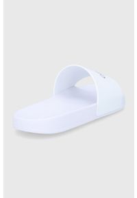 Calvin Klein klapki damskie kolor biały. Kolor: biały. Materiał: materiał, guma. Obcas: na obcasie. Wysokość obcasa: niski #5