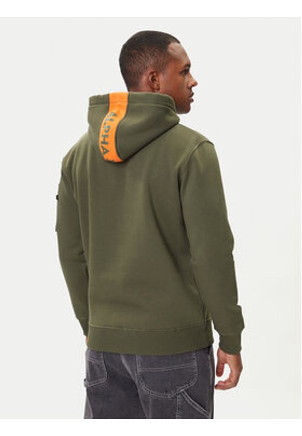 Alpha Industries Bluza Red Stripe 178314 Zielony Regular Fit. Kolor: zielony. Materiał: bawełna