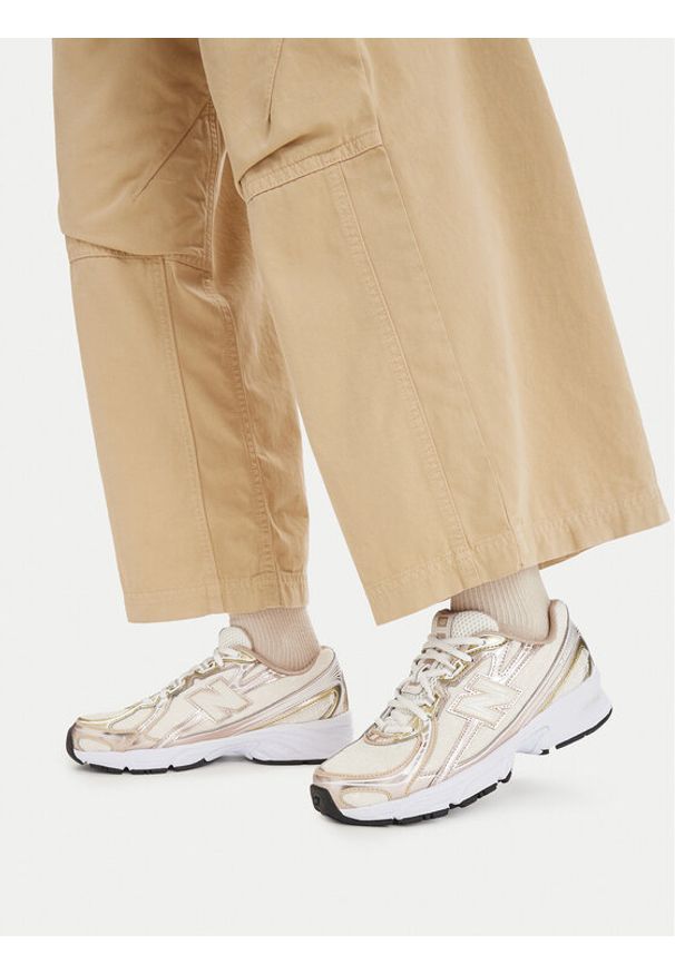 New Balance Sneakersy U7407DS Beżowy. Kolor: beżowy. Materiał: skóra