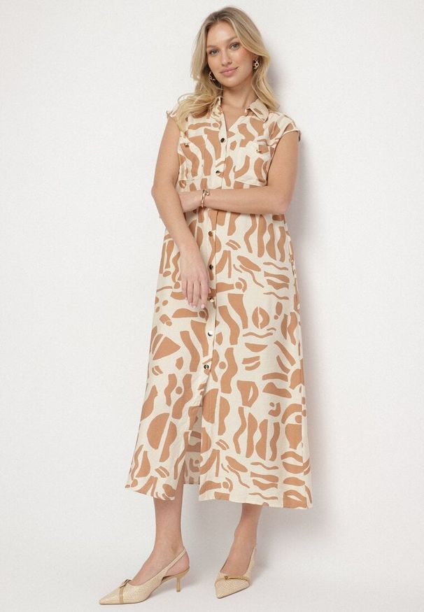 Born2be - Beżowa Sukienka o Koszulowym Kroju w Geometryczny Wzór Saranea. Okazja: na co dzień, na spotkanie biznesowe. Typ kołnierza: dekolt w serek. Kolor: beżowy. Długość rękawa: krótki rękaw. Wzór: geometria. Sezon: wiosna, lato. Typ sukienki: koszulowe. Styl: biznesowy, casual