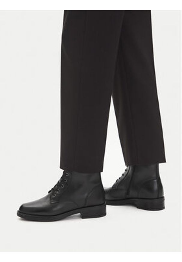 Lasocki Trzewiki CEO-WI23-JIA-01 Czarny. Kolor: czarny. Materiał: skóra