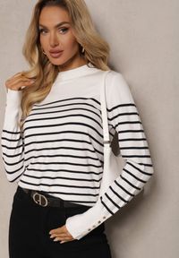Renee - Biały Golf z Bawełną i Wiskozą w Paski z Nitami Viacira. Okazja: na co dzień. Typ kołnierza: golf. Kolor: biały. Materiał: bawełna, wiskoza. Długość rękawa: długi rękaw. Długość: długie. Wzór: paski. Styl: klasyczny, casual, elegancki #3