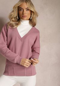 Renee - Ciemnoróżowa Bawełniana Bluza z Trójkątnym Dekoltem Hydralia. Typ kołnierza: dekolt w serek. Kolor: różowy. Materiał: bawełna. Długość rękawa: długi rękaw. Długość: długie