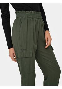 only - ONLY Joggery Aris 15245364 Zielony Relaxed Fit. Kolor: zielony. Materiał: wiskoza #5