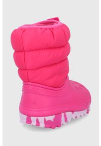 Crocs Śniegowce dziecięce kolor różowy. Nosek buta: okrągły. Kolor: różowy. Materiał: guma