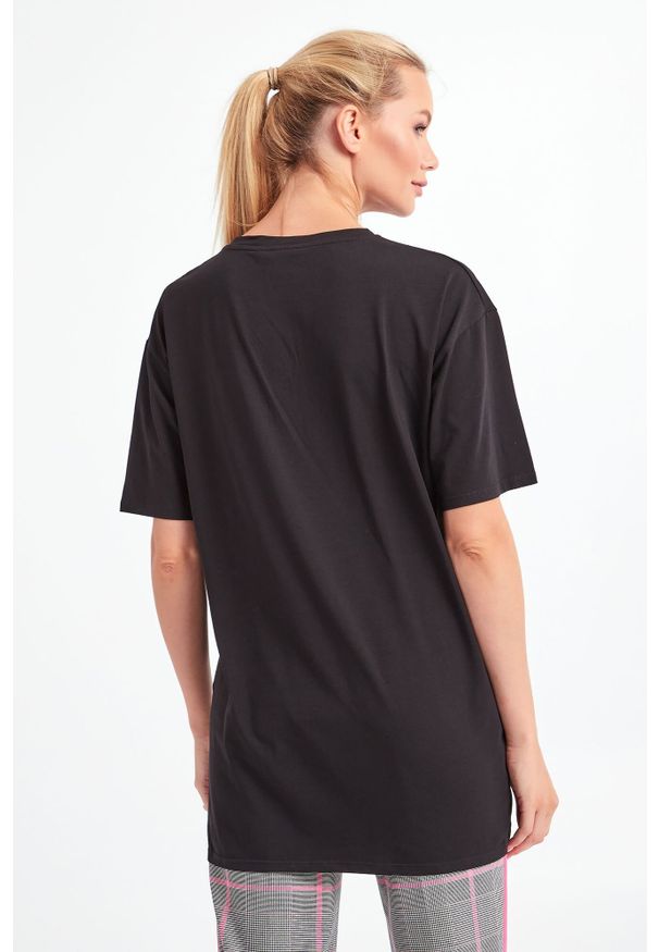 Liu Jo Sport - T-SHIRT MAXI LIU JO SPORT. Materiał: bawełna. Długość rękawa: krótki rękaw. Długość: krótkie. Wzór: nadruk, aplikacja, kolorowy. Styl: sportowy