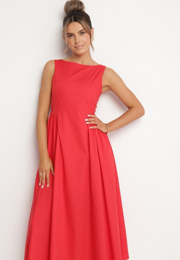 Born2be - Czerwona Bawełniana Sukienka o Rozkloszowanym Kroju Halowena. Okazja: na spacer, na co dzień. Kolor: czerwony. Materiał: bawełna. Typ sukienki: proste. Styl: casual