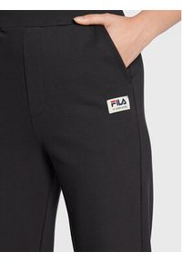 Fila Spodnie dresowe Torreblanca FAW0237 Czarny Regular Fit. Kolor: czarny. Materiał: wiskoza