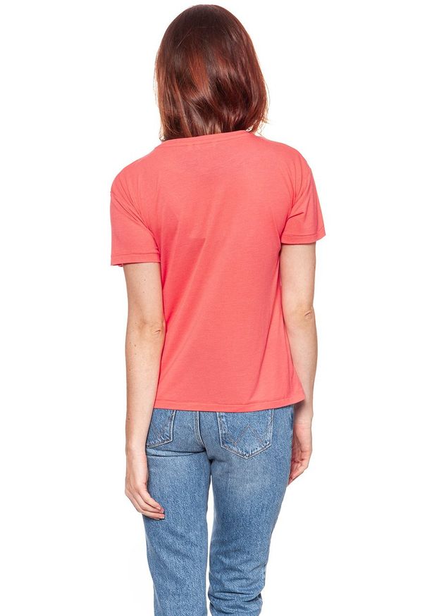 Wrangler - WRANGLER T SHIRT DAMSKI DRAPE TEE DUBARRY W7016DIVZ 112130885. Wzór: nadruk. Styl: vintage